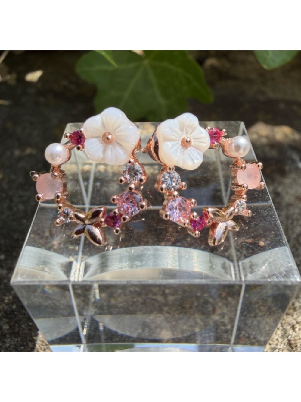 Ramla Flower Stud Earrings 18K Rose Gold Plated Gemstone Shell Pink Spring NEW - Picture 11 of 12